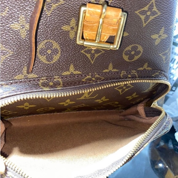 Authentic Louis Vuitton Monogram BackPack Montsouris GM